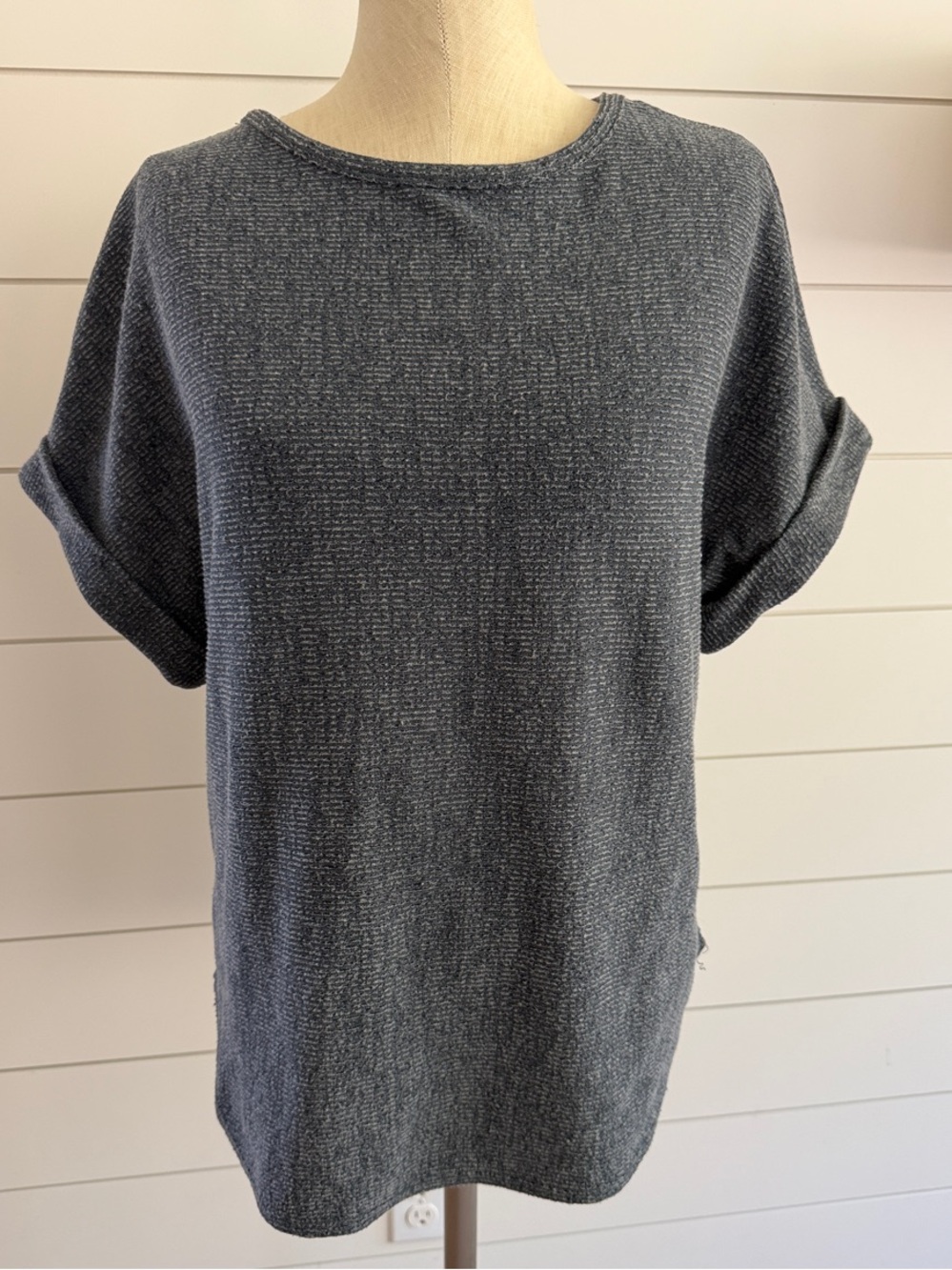 Max Studio Heathered Navy Short-Sleeve Knit Top
